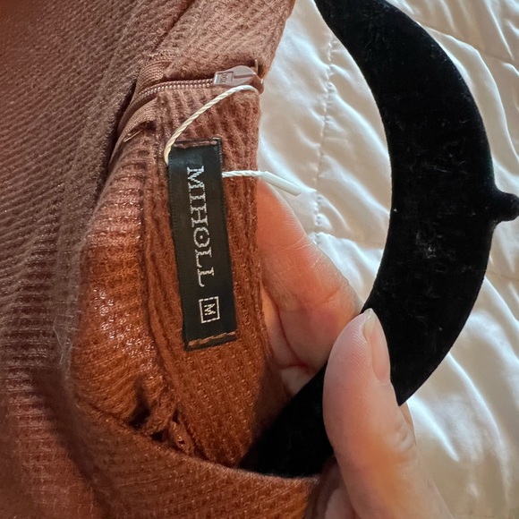 MIHOLL Top ( NWT) - Picture 7 of 9